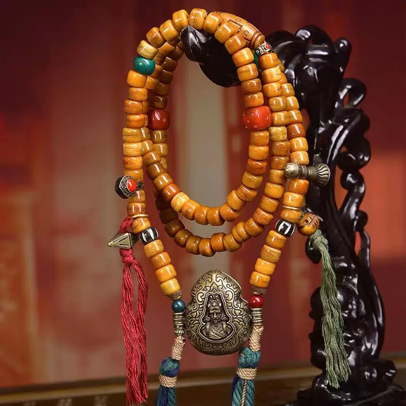 Tibetan-108-Yak-Bone-Mala-with-Ghau-Amulet-–-Zhakilam-Style-Sacred-Necklace4