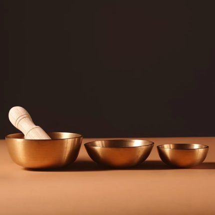 Tibetan-Singing-Bowl-Gift-Set-–-3-Piece-Sound-Healing-Kit2