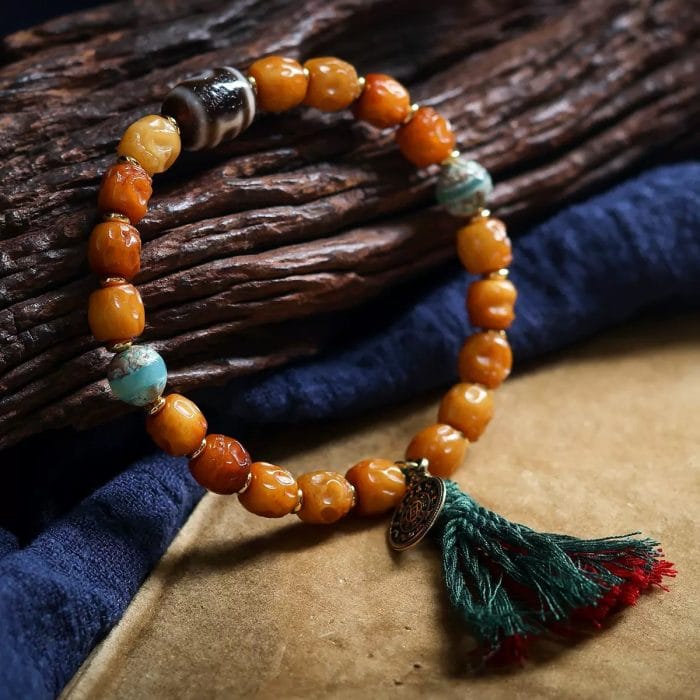 Tibetan Yak Bone Bracelet with Heaven-Earth Dzi Bead – Handcrafted Sacred Amulet - Image 3